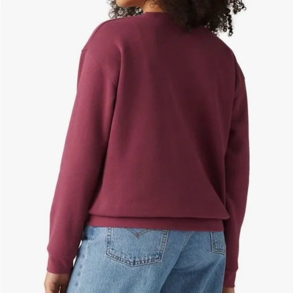 Levi’s Patchwork Bandana Graphic Crewneck Print Sweatshirt Burgundy XL NWT - Picture 2 of 6